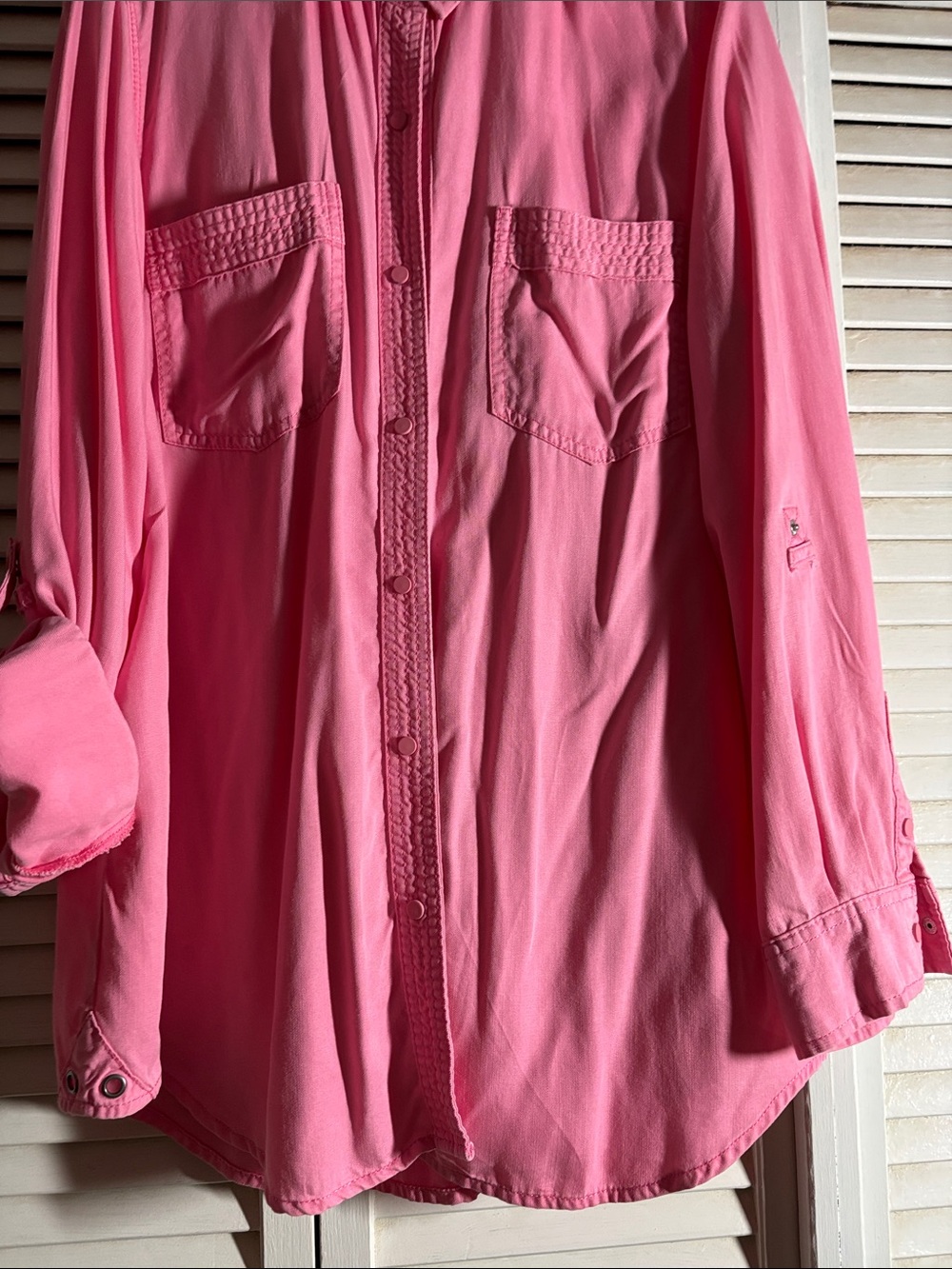 Pink Button-Front Blouse - Picture 3 of 6